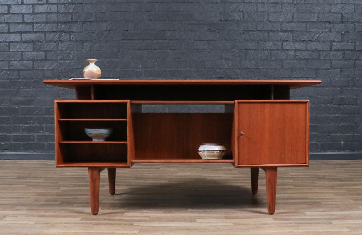 Expertly Restored - Danish Modern Floating Top Teak Desk w/ Bookcase For Sale 1