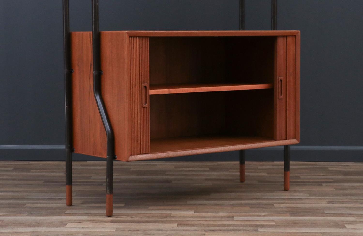 Expertly Restored - Danish Modern Free-Standing Bookcase by Lyby Mobler For Sale 4