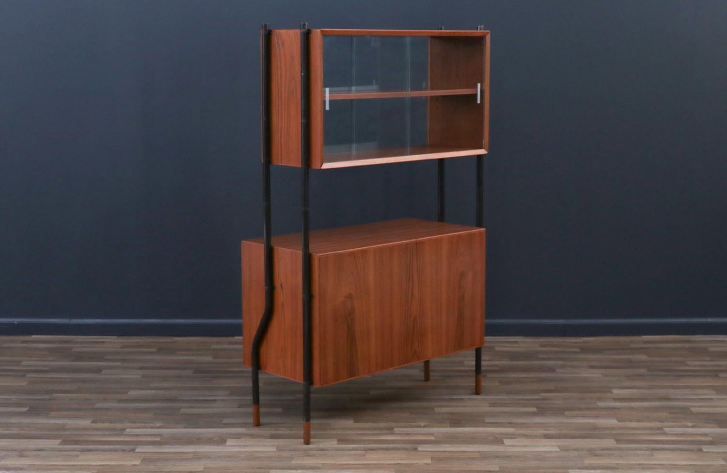 Mid-Century Modern Expertly Restored - Danish Modern Free-Standing Bookcase by Lyby Mobler For Sale