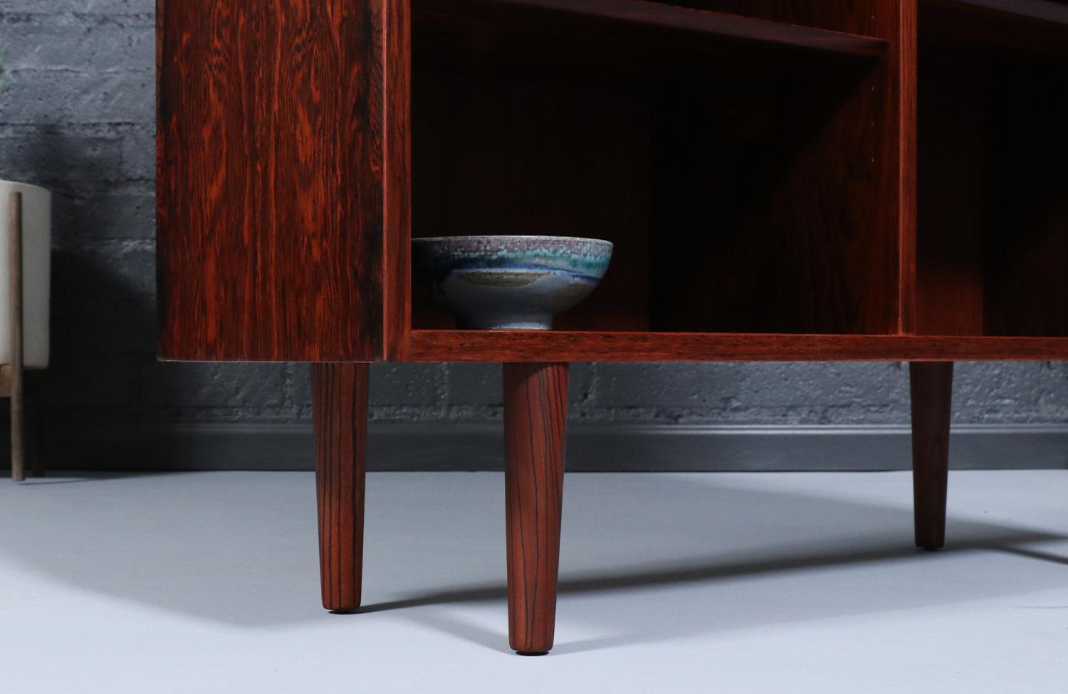 Expertly Restored-Danish Modern Rosewood Bookshelf by Carlo Jensen for Hundevad For Sale 3