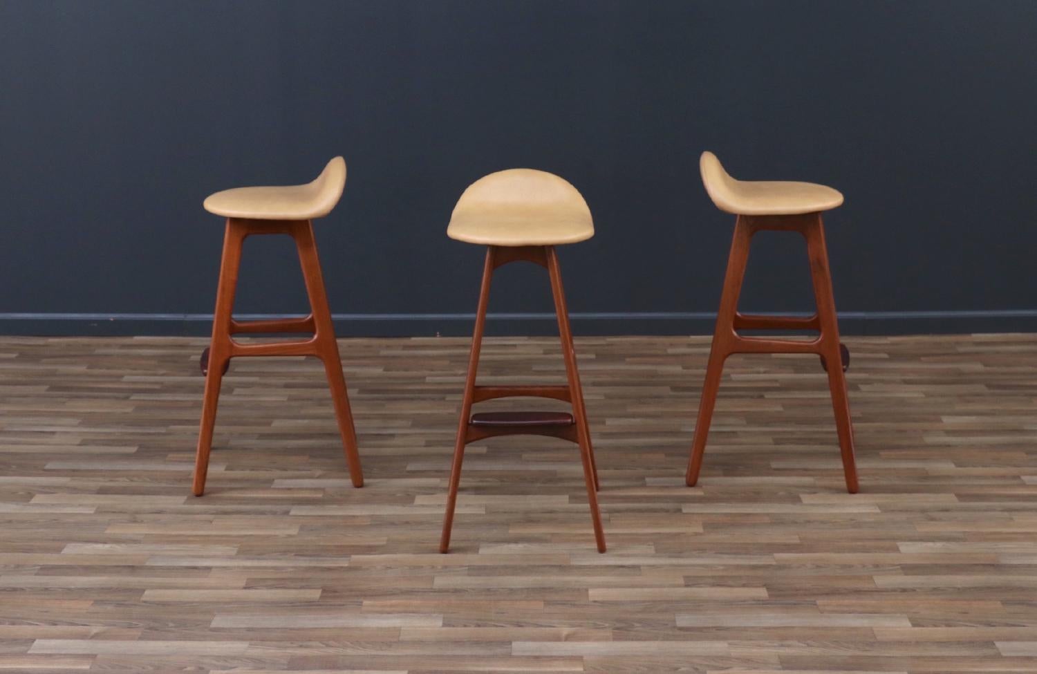 Transforming a piece of Mid-Century Modern furniture is like bringing history back to life, and we take this journey with passion and precision. With over 17 years of artisanal expertise, our Los Angeles studio is a haven where vintage treasures are