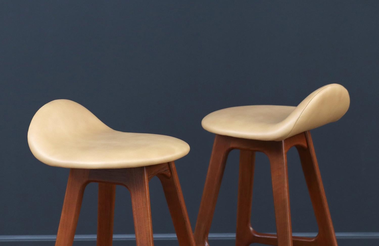 Expertly Restored - Danish Modern Teak & Tan Leather Bar Stools by Erik Buch For Sale 1