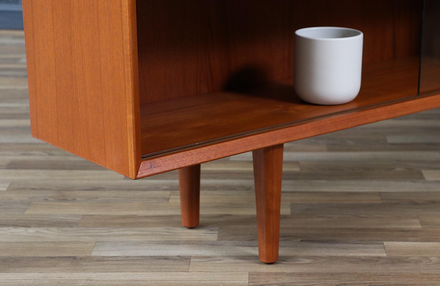 Expertly Restored - Danish Teak Bookcase w/ Glass Sliding Doors 4
