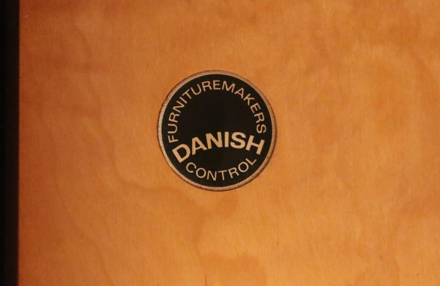 Expertly Restored - Danish Teak Credenza by Carlo Jensen for Hundevad For Sale 7