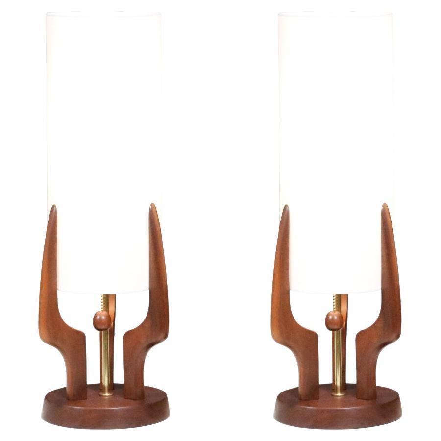 Restaurées par des experts - Lampes de table en noyer sculpté de David Shreve pour V.H. Woolums en vente