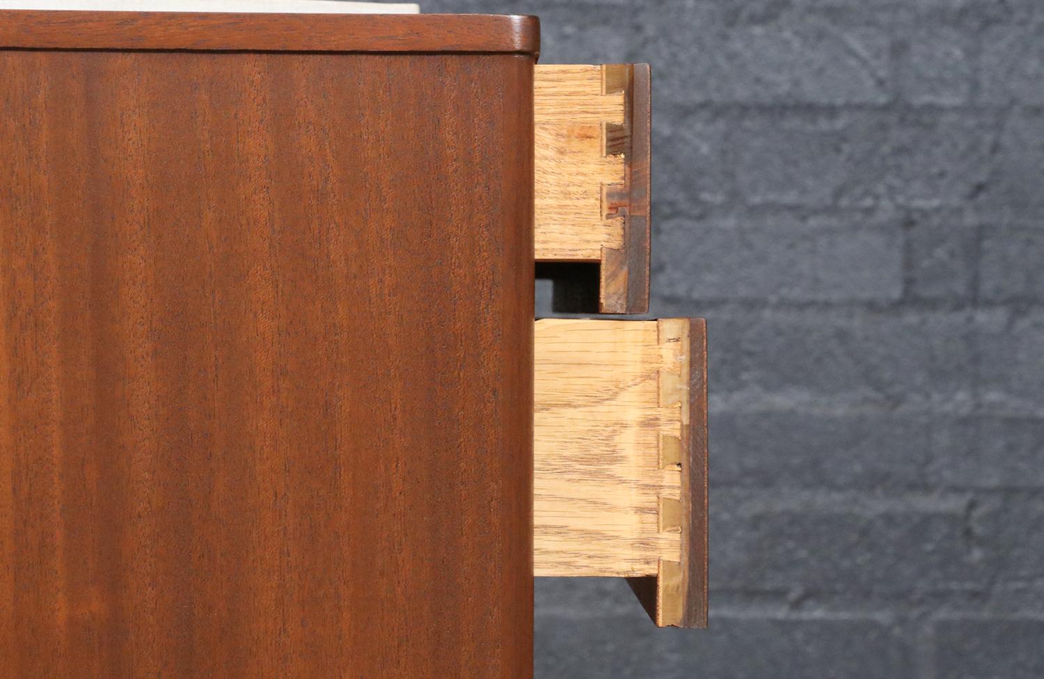 Expertly Restored - Edward J. Wormley Mahogany 5-Drawers Dresser for Dunbar For Sale 2