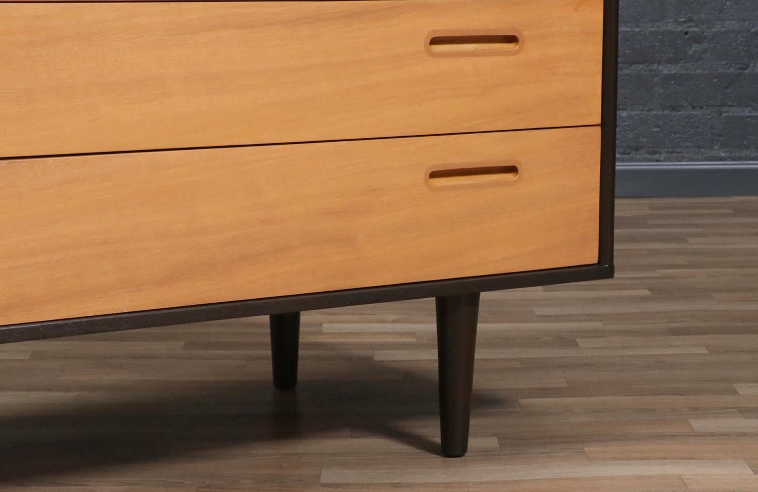Expertly Restored - Edward J. Wormley Two-Tone Dresser for Dunbar For Sale 3
