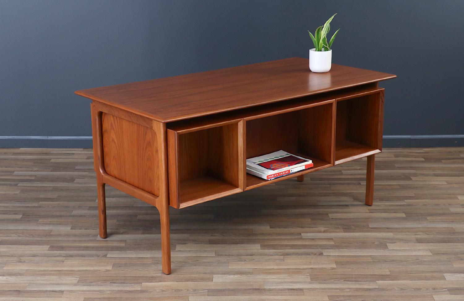 Expertly Restored - Executive Teak Desk with Bookcase by Erik Brouer In Excellent Condition In Los Angeles, CA