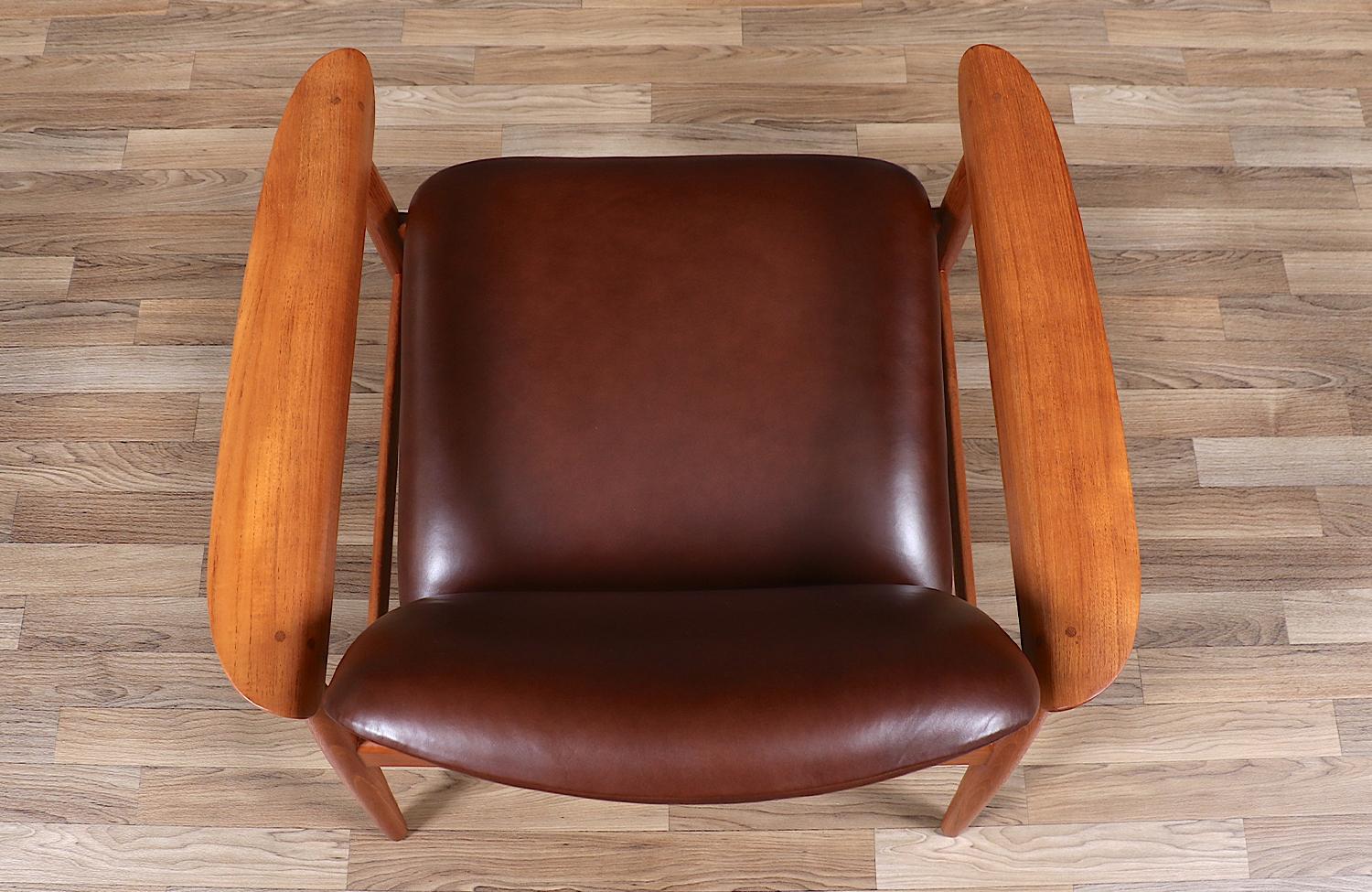 Expertisch restauriert - Finn Juhl Modell BO-118 Cognacfarbener Loungesessel aus Leder und Teakholz im Angebot 2