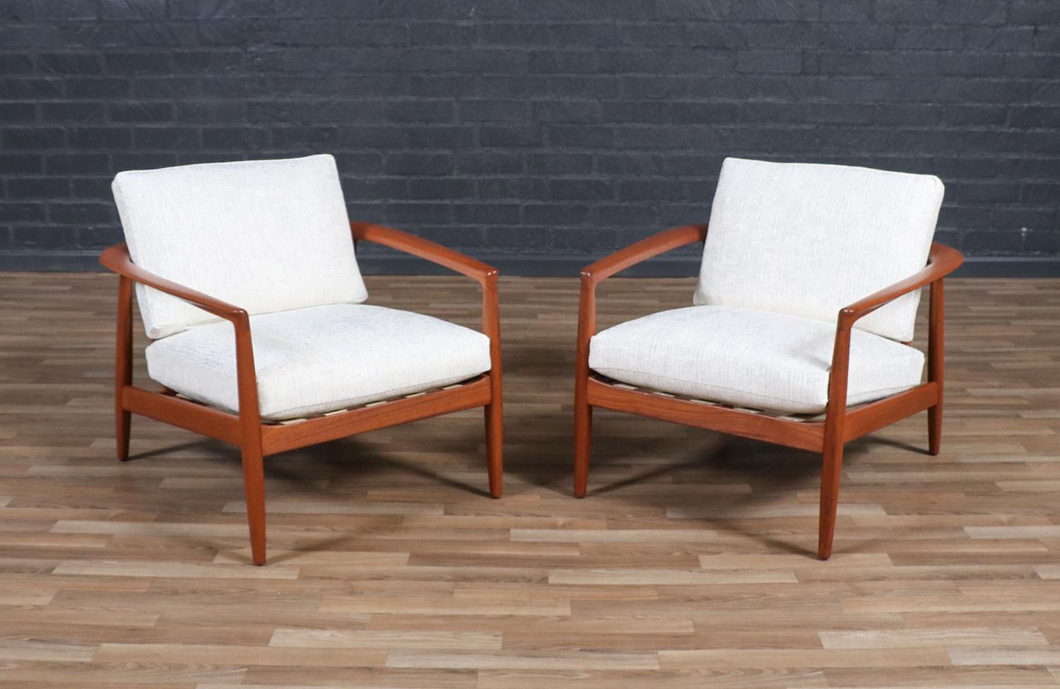 Fachmännisch restauriert - Folke Ohlsson Model 72-C Teak Lounge Chairs für Dux (Mitte des 20. Jahrhunderts) im Angebot