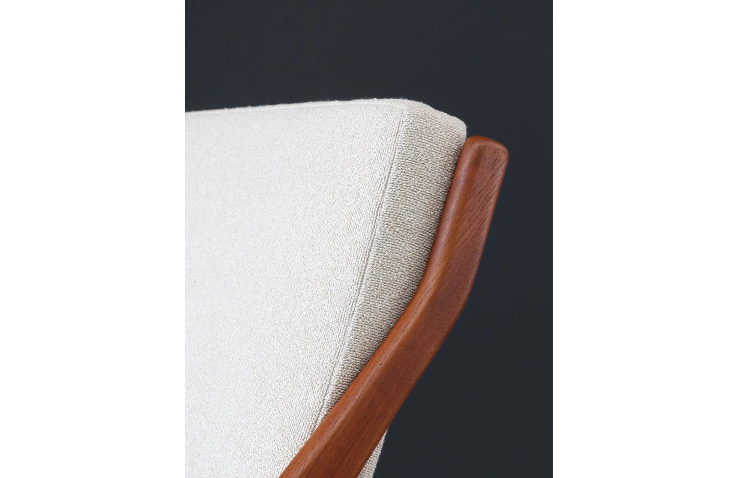Fachmännisch restauriert - Folke Ohlsson Teak & Tweed Scissor Lounge Chairs für Dux im Angebot 3