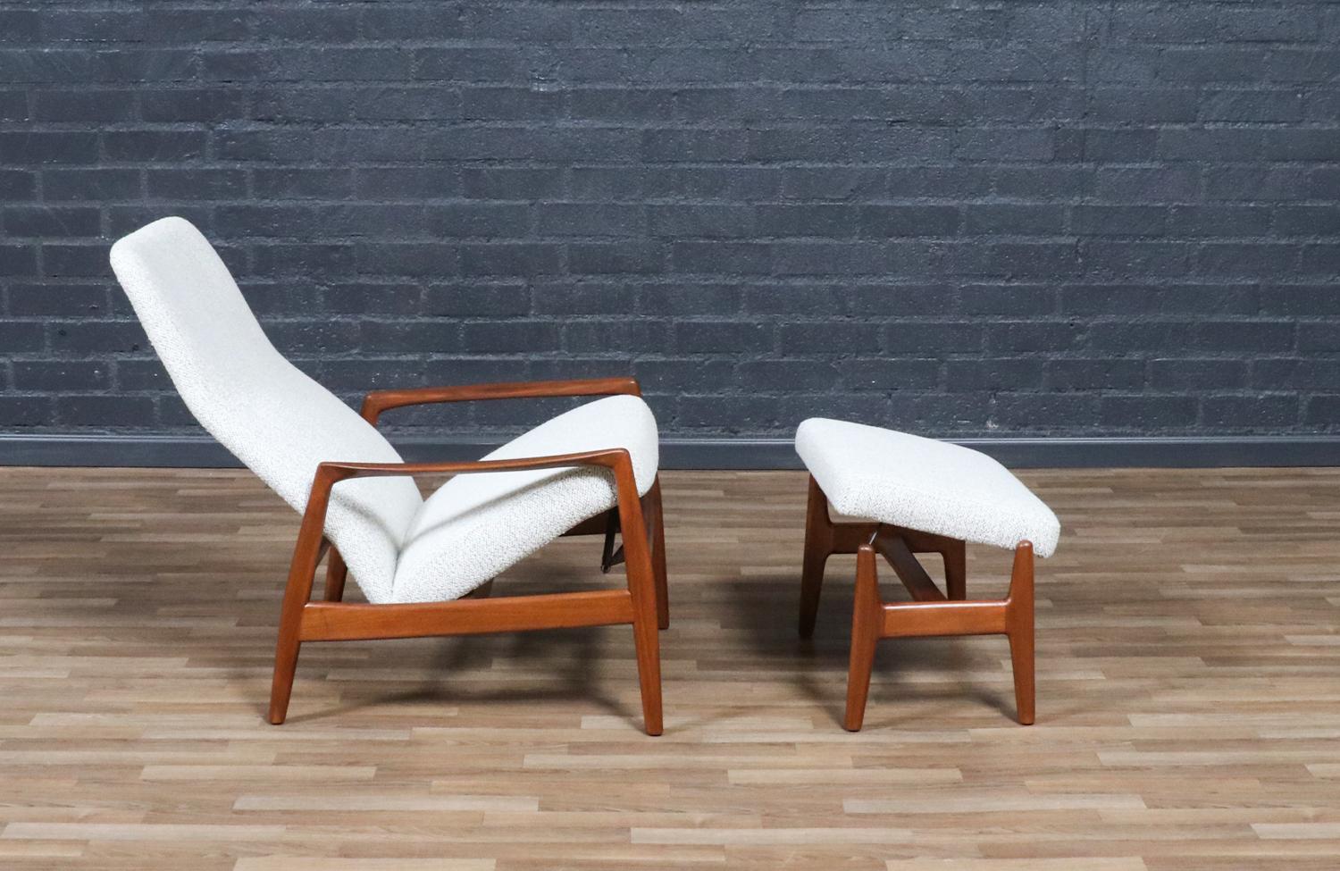 Swedish Expertly Restored - Folke Ohlsson Walnut Reclining Chair w/ Ottoman for Dux For Sale