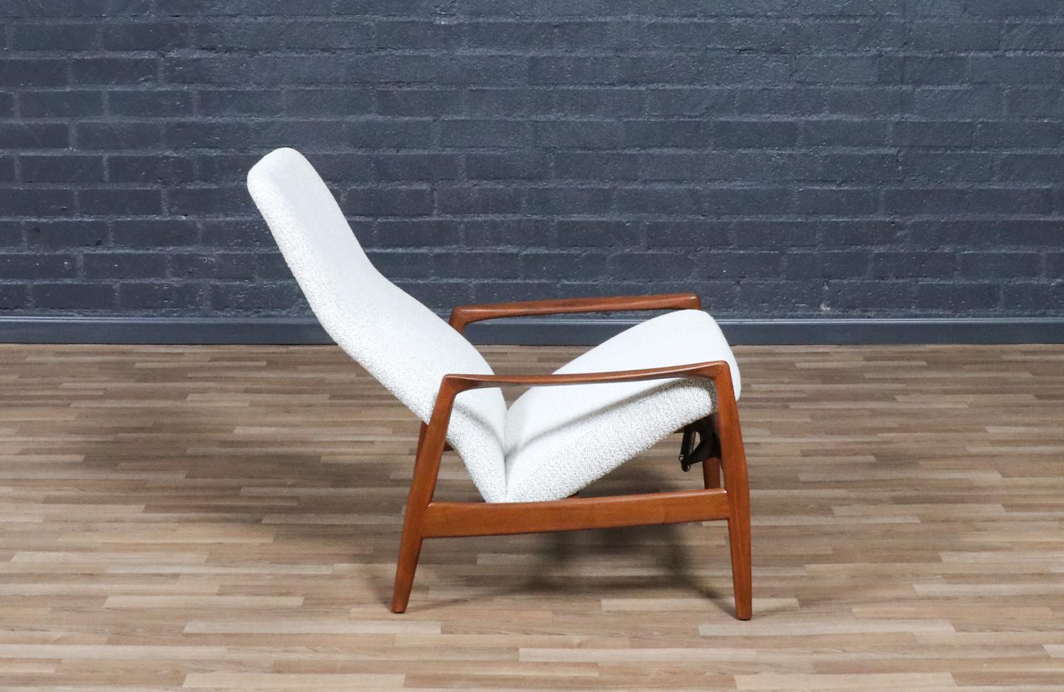 Mid-20th Century Expertly Restored - Folke Ohlsson Walnut Reclining Chair w/ Ottoman for Dux For Sale
