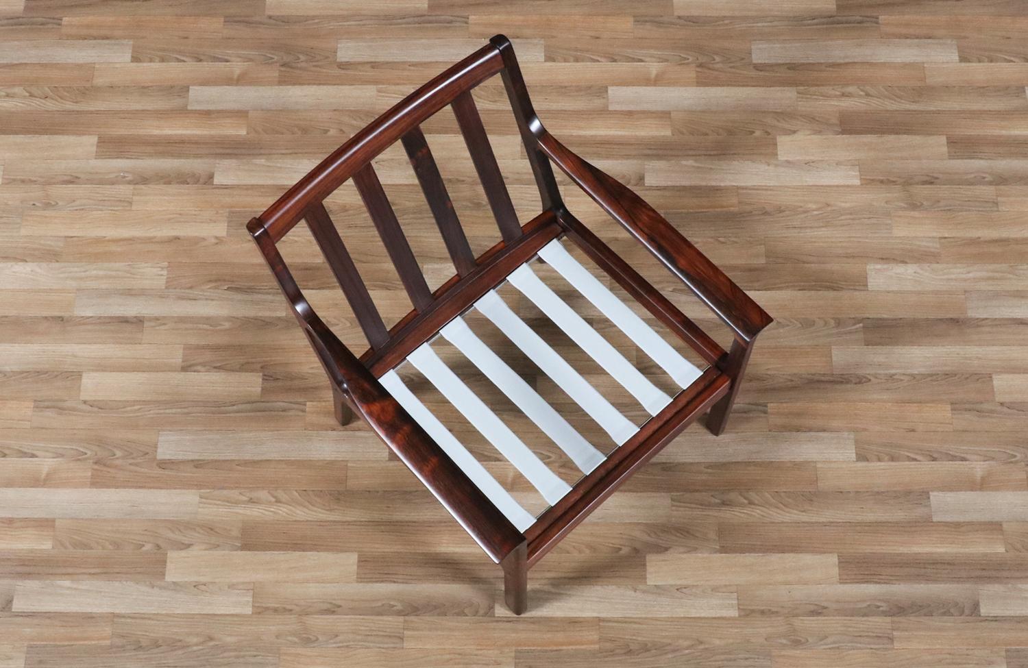 Tissu Restaurée par des experts - Chaise longue Model No 395 de Fredrik Kayser pour Vatne Møbler en vente