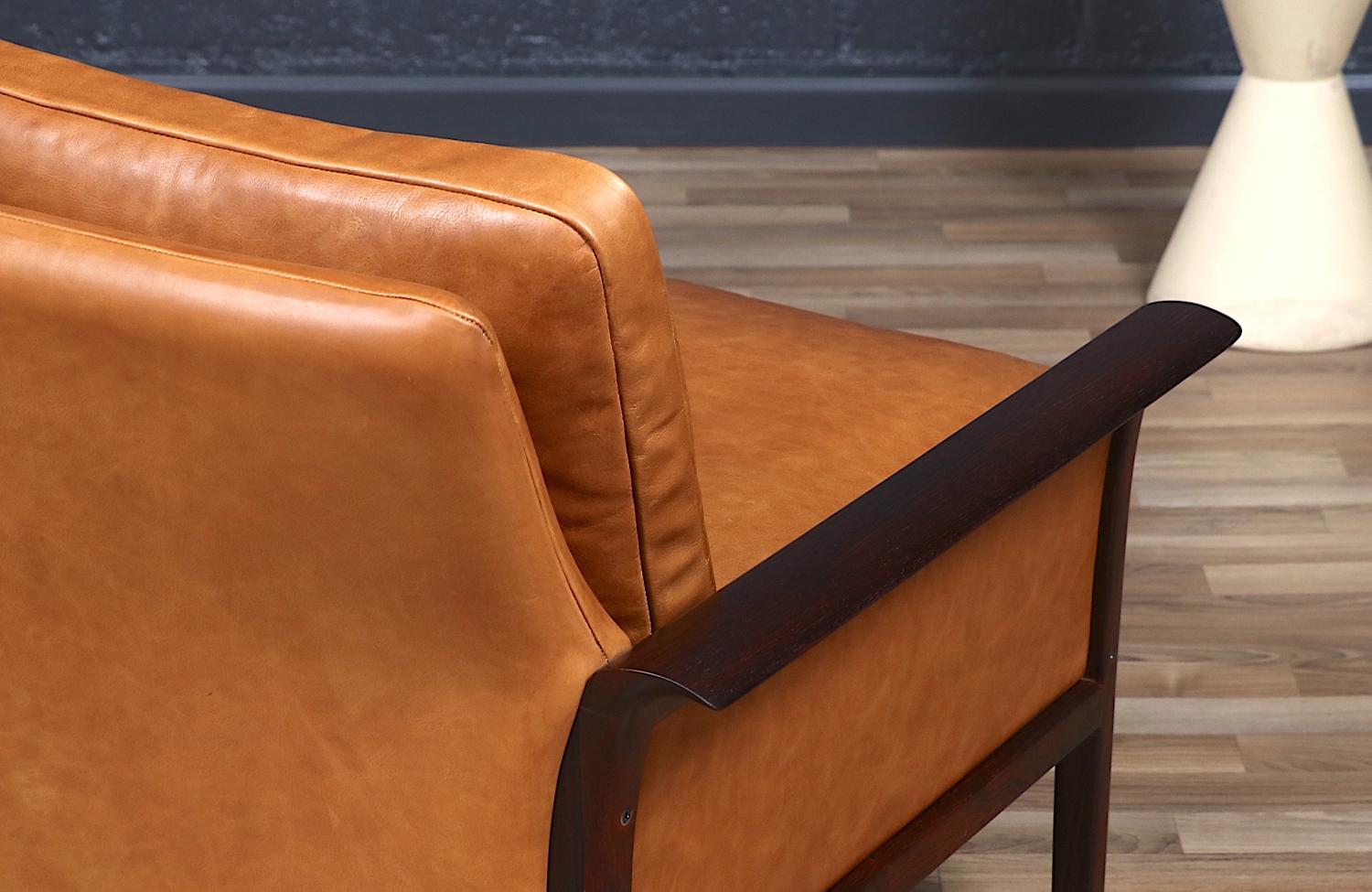 Fachmännisch restauriert - Fredrik A. Kayser Modell-934 Palisander & Leder Sofa im Angebot 4