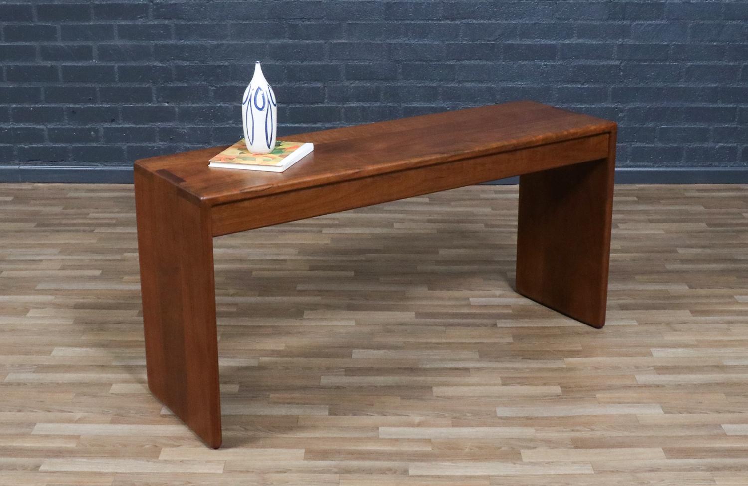 Expertly Restored - Gerald McCabe Shedua Console Table for Orange Crate Modern In Excellent Condition For Sale In Los Angeles, CA