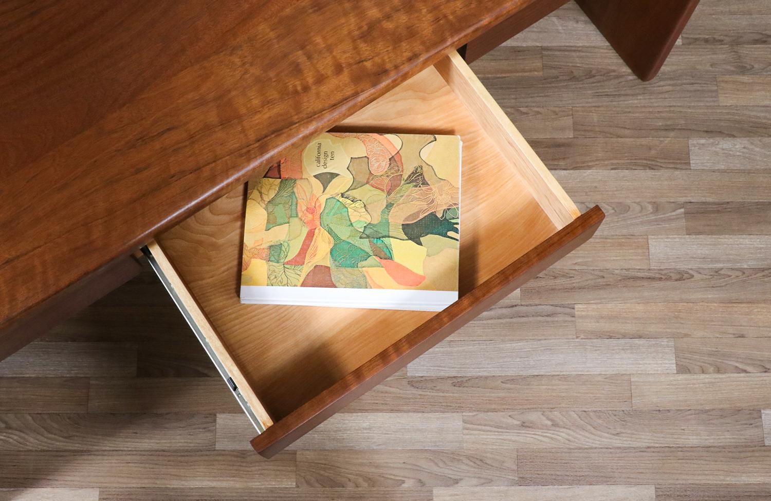 Expertly Restored - Gerald McCabe Shedua Console Table for Orange Crate Modern For Sale 2