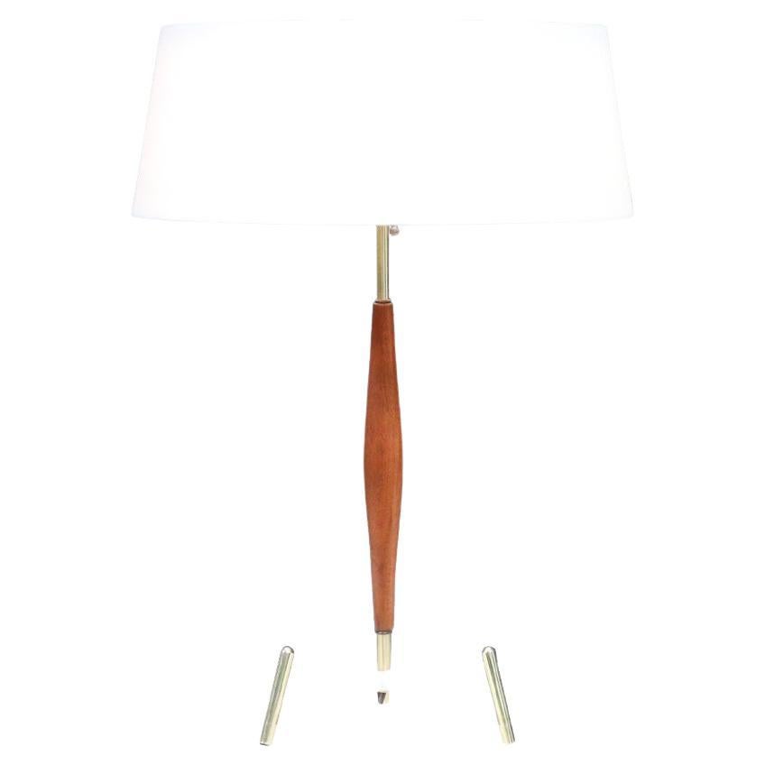 Expertly Restored - Gerald Thurston Sculpted Tripod Table Lamp for Lightolier en venta
