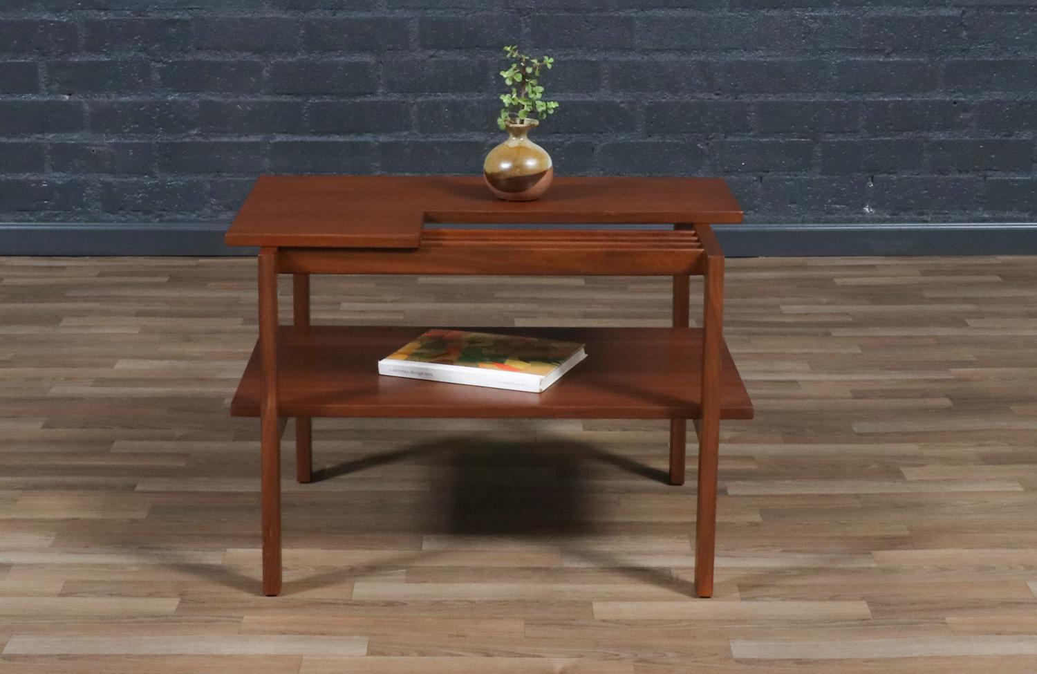 Mid-Century Modern Expertly Restored-Greta M. Grossman Side Table w/ Magazine Shelf for Glenn of CA For Sale