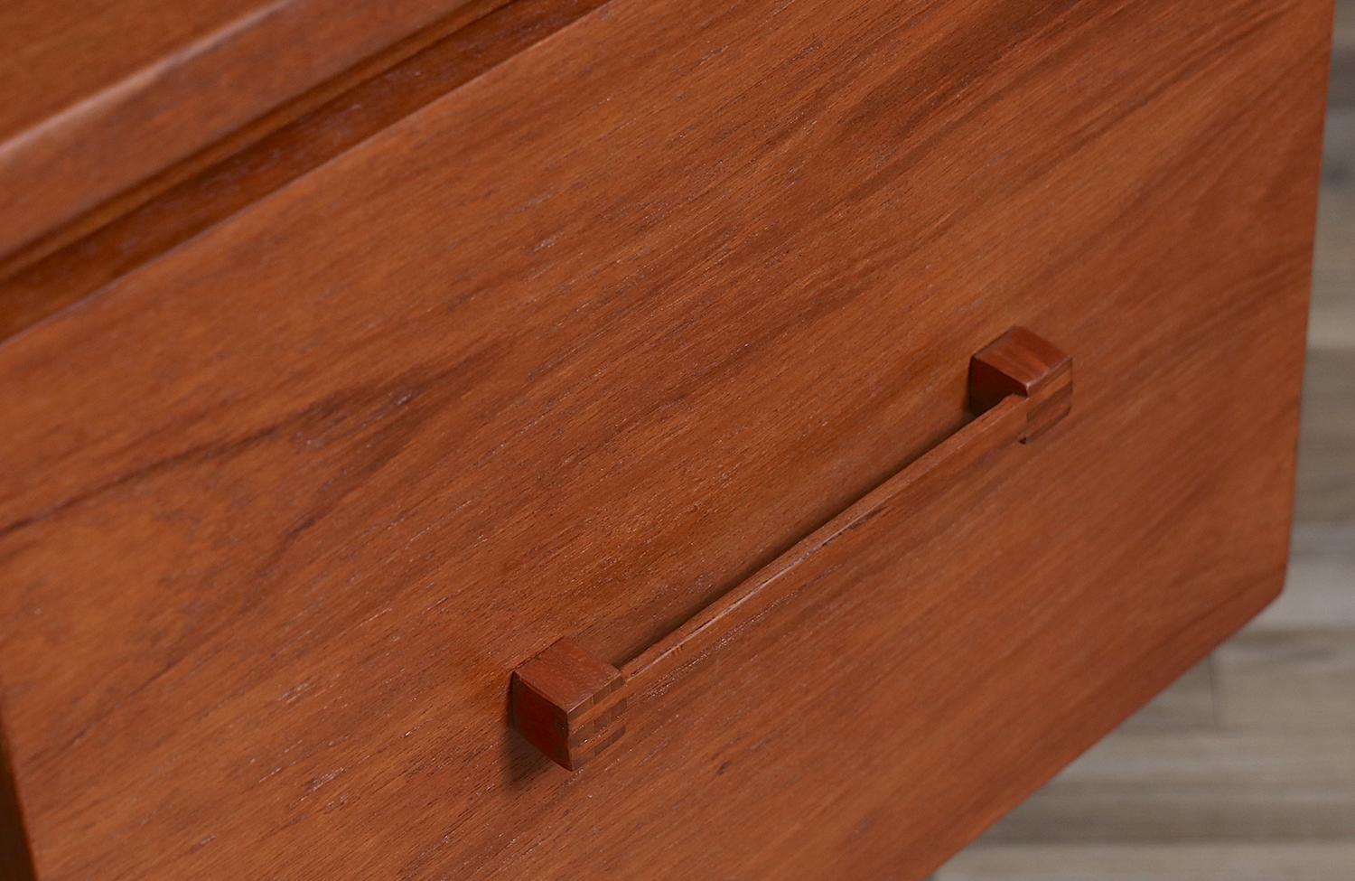 Expertly Restored - Henning Jensen & Torbin Valeur Teak Desk for Dyrlund 1