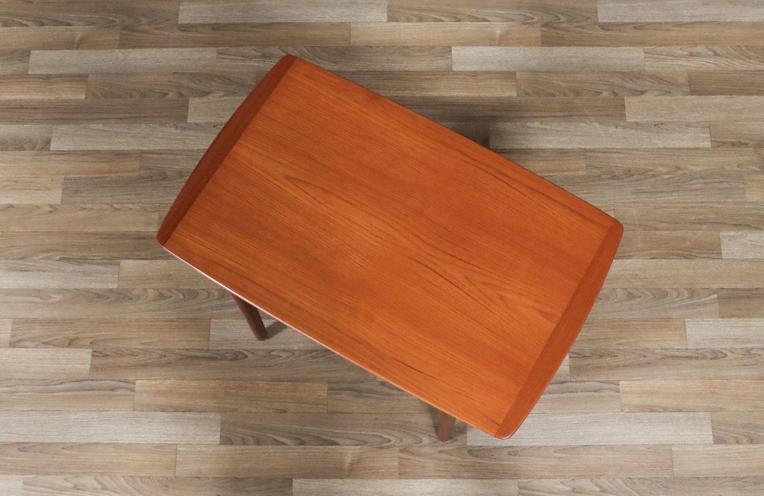 Fachmännisch restauriert - H. W. Klein Teak Beistelltisch mit ausziehbarem Tablett für Bramin im Angebot 3