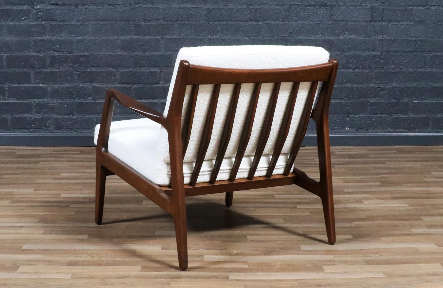 Stained Expertly Restored - Ib Kofod Larsen Danish Modern Sculptural Lounge Chair For Sale