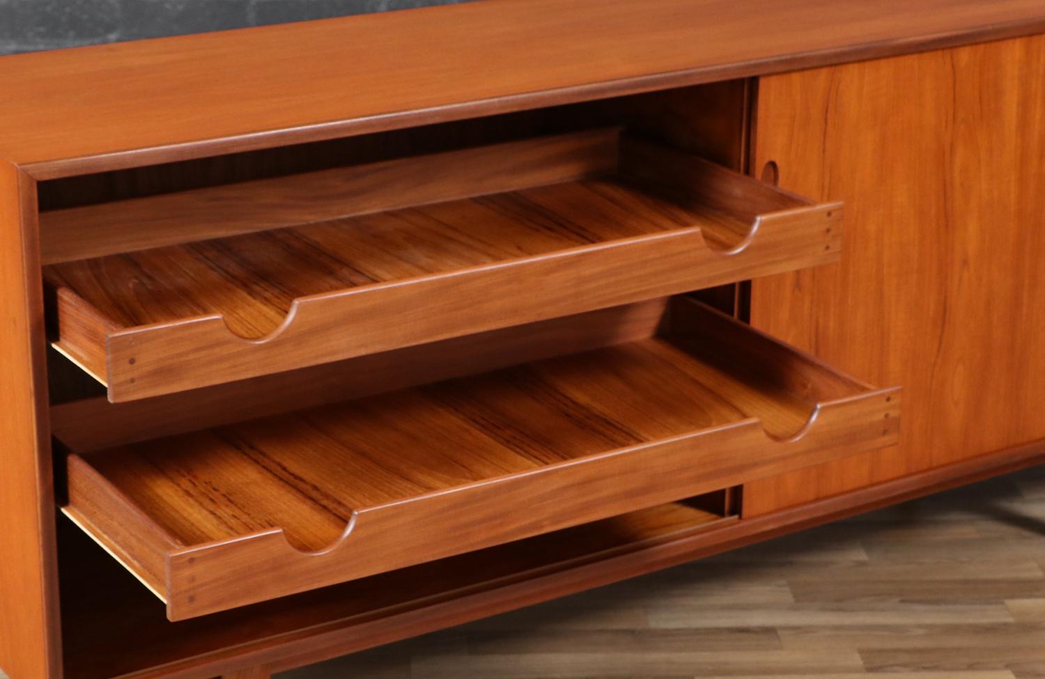 Credenza in teak 