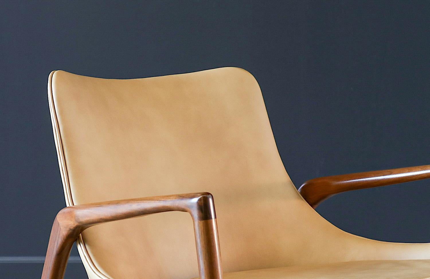 Expertly Restored - Ib Kofod-Larsen Teak & Leather Lounge Chair for Selig  For Sale 1