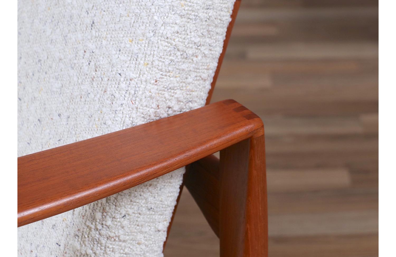 Expertly Restored - Illum WIkkelso Model-EK Boucle & Teak Lounge Chair 1