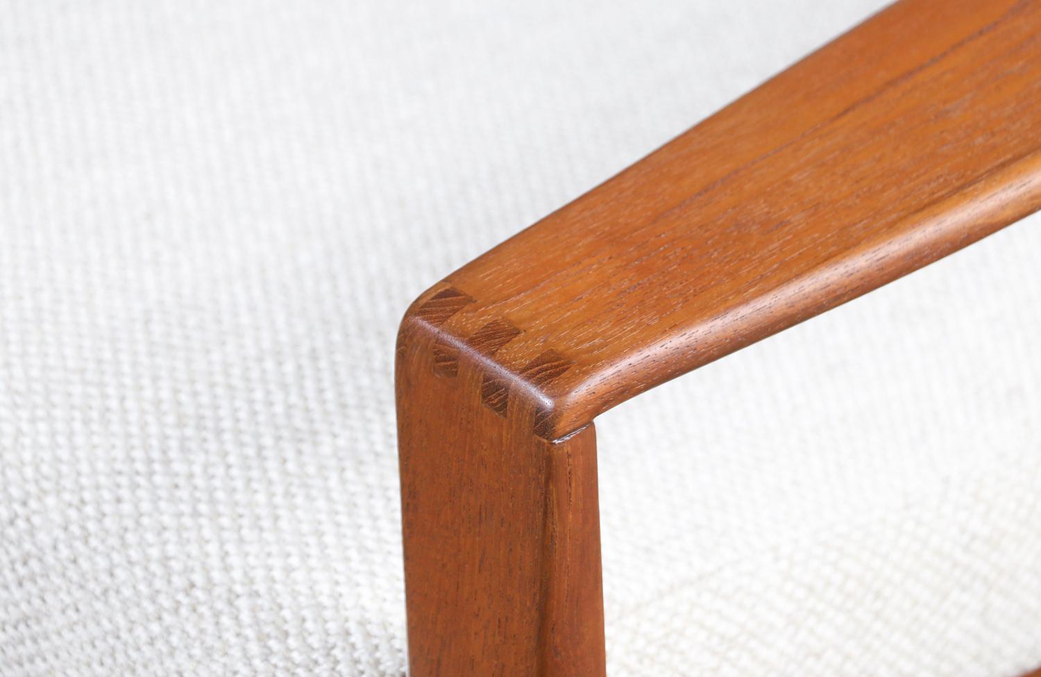 Expertly Restored Illum WIkkelso Model-EK Teak Lounge Chair for Niels Eilersen 3