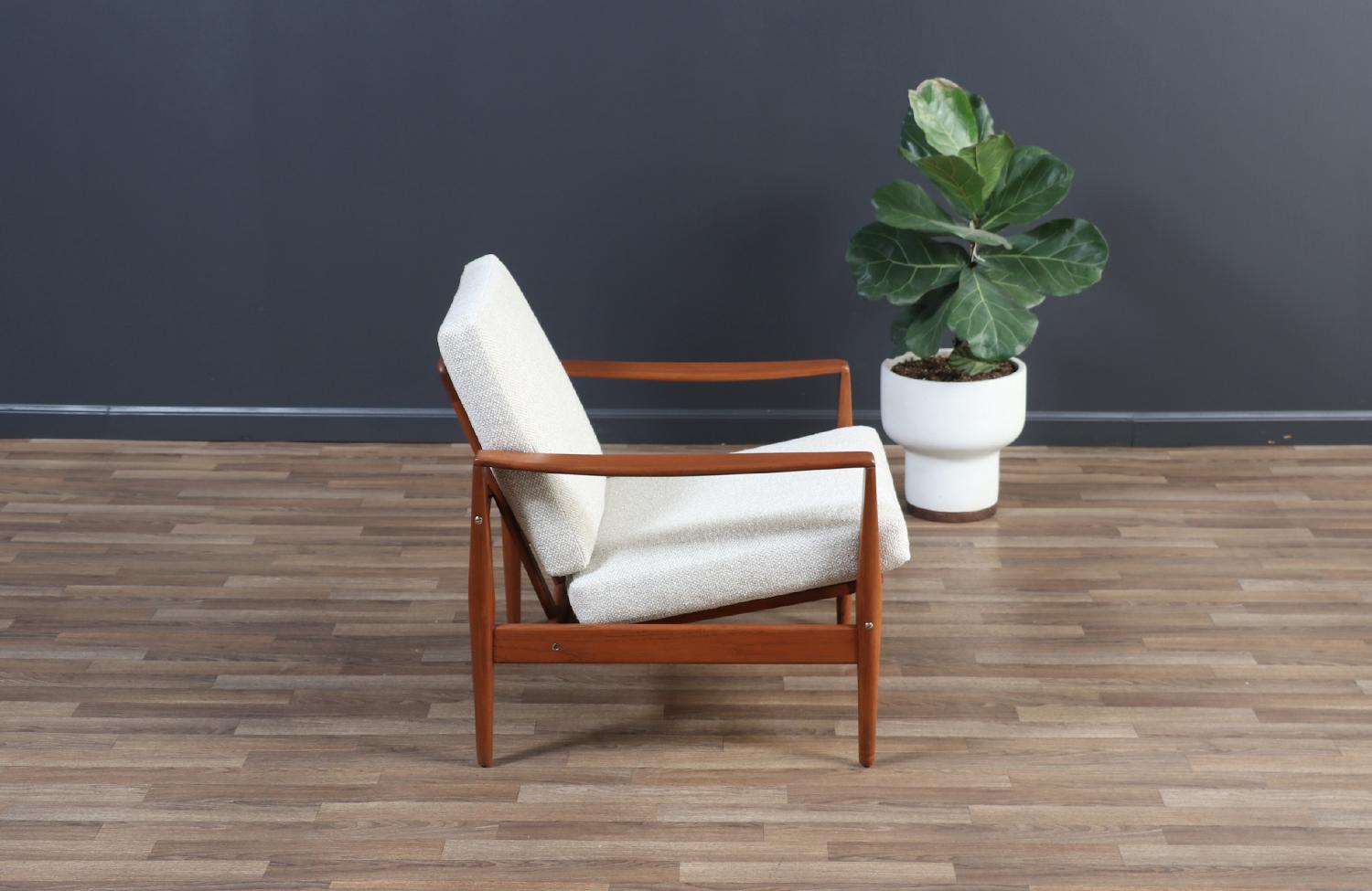 Mid-Century Modern Expertly Restored Illum WIkkelso Model-EK Teak Lounge Chair for Niels Eilersen