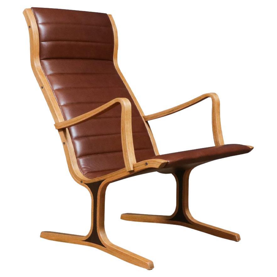 Expertly Restored - Japanese Tendo Mokko "Heron" Cognac Leather Lounge Chair For Sale