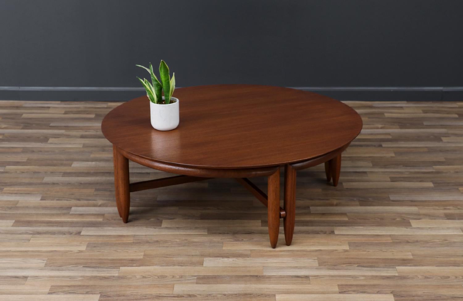 American Expertly Restored - John Keal Mahogany Round Coffee Table for Brown Saltman