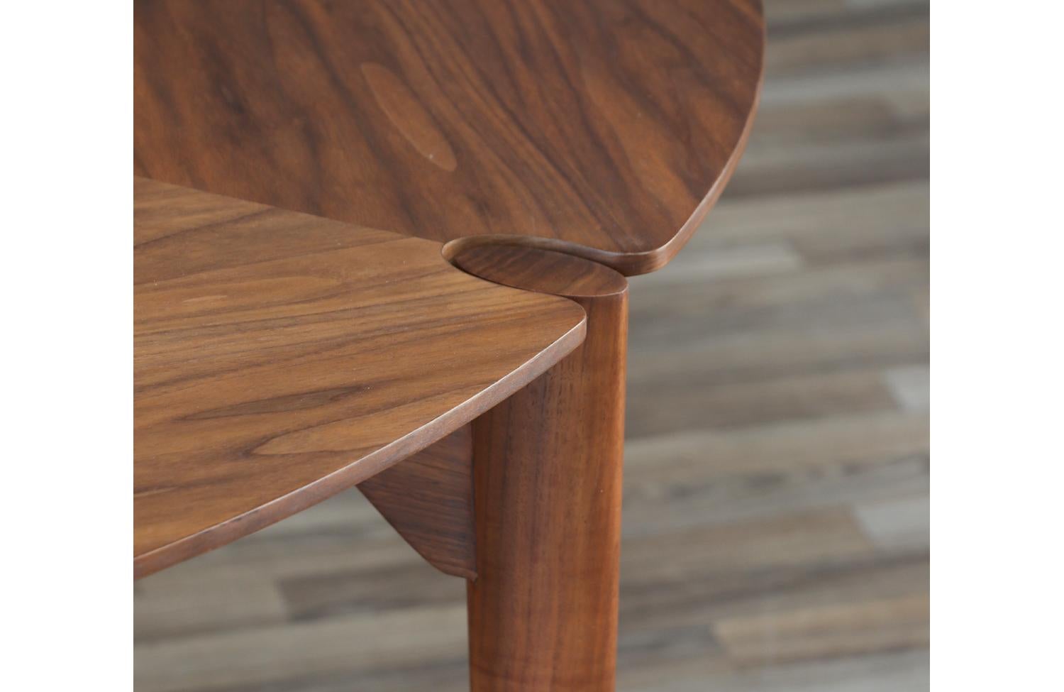 Expertly Restored - John Keal Sculpted Walnut Dining Table for Brown Saltman For Sale 3