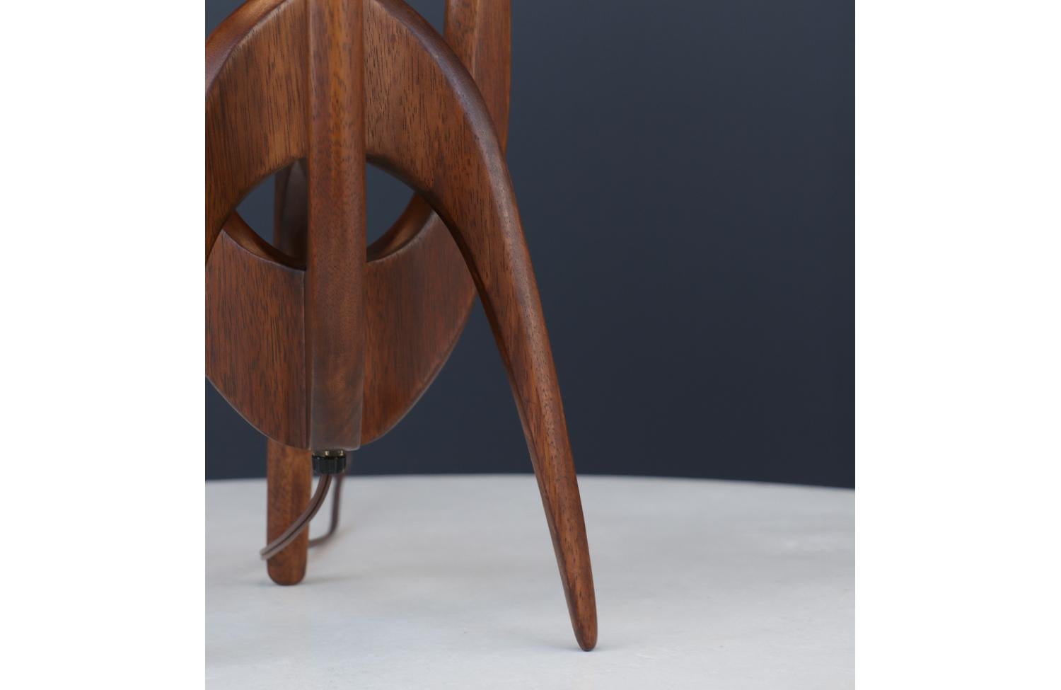 Expertly Restored - John Keal Sculptural Trident Table Lamp for Modeline of CA For Sale 4