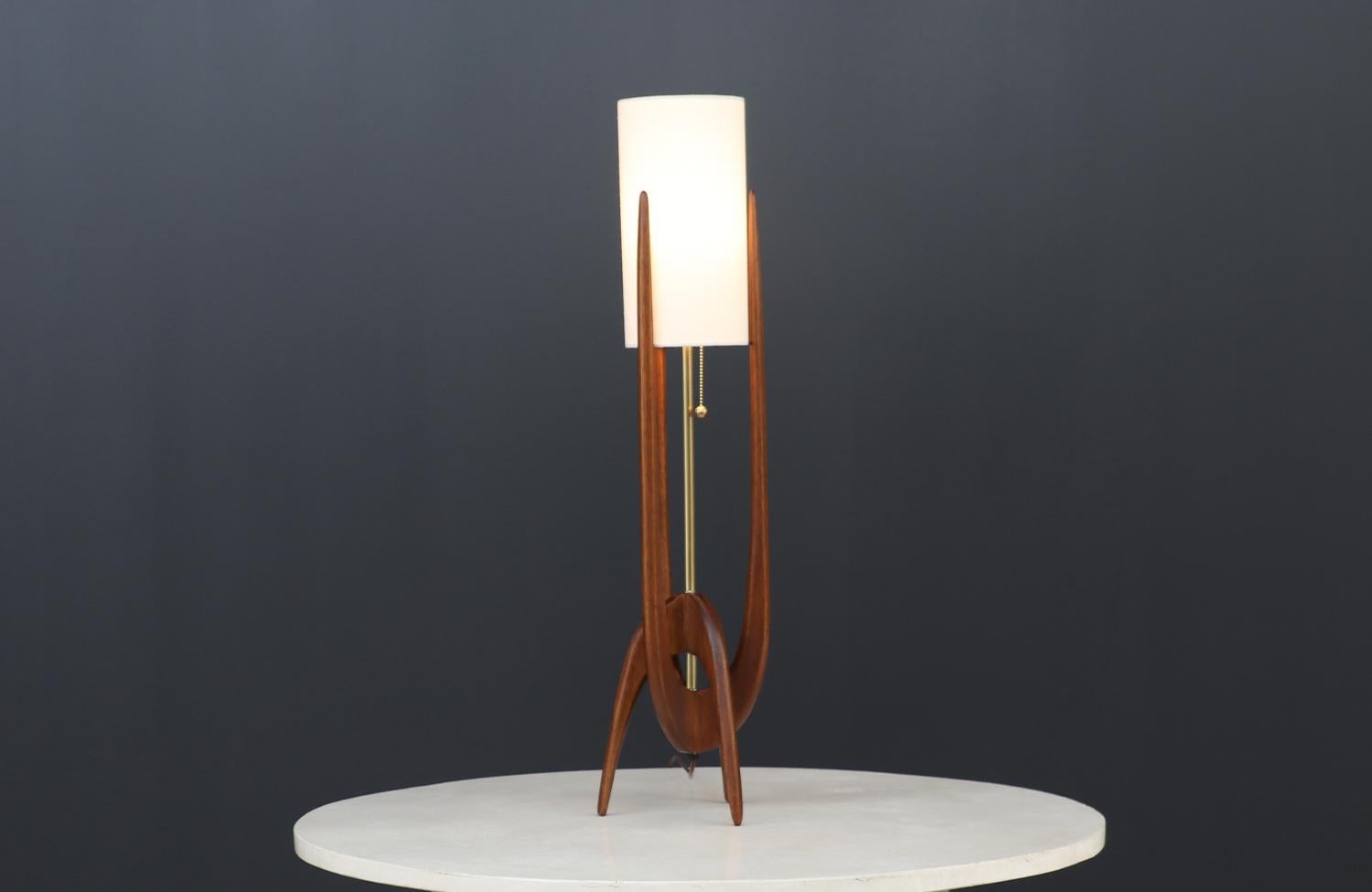Mid-Century Modern Expertly Restored - John Keal Sculptural Trident Table Lamp for Modeline of CA For Sale