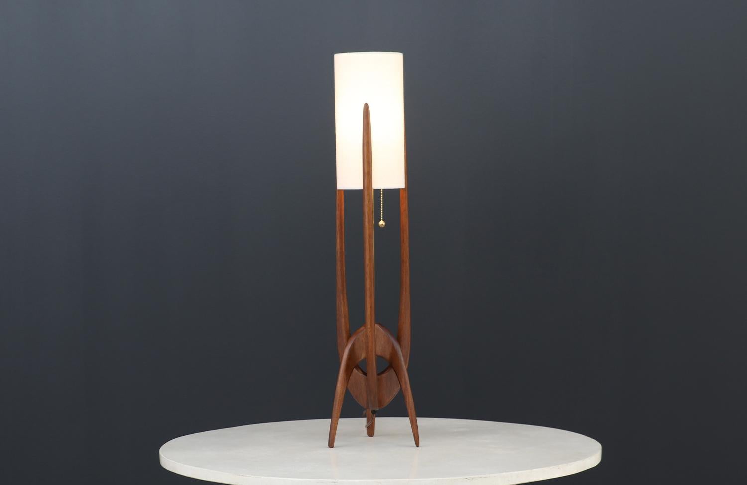 American Expertly Restored - John Keal Sculptural Trident Table Lamp for Modeline of CA For Sale