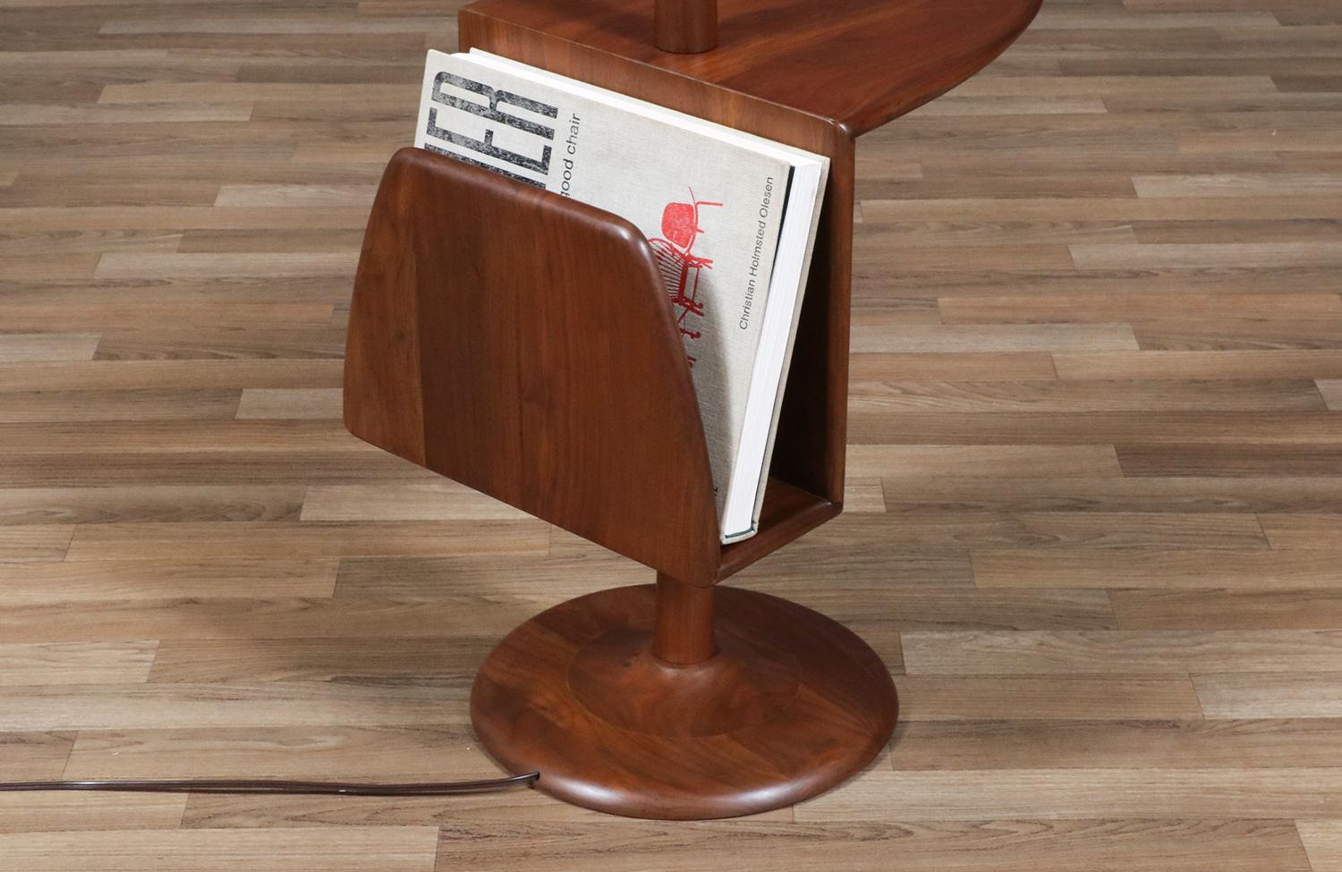 Expertly Restored - Laurel Walnut Floor Lamp w/ Magazine Holder & Tray Table For Sale 4