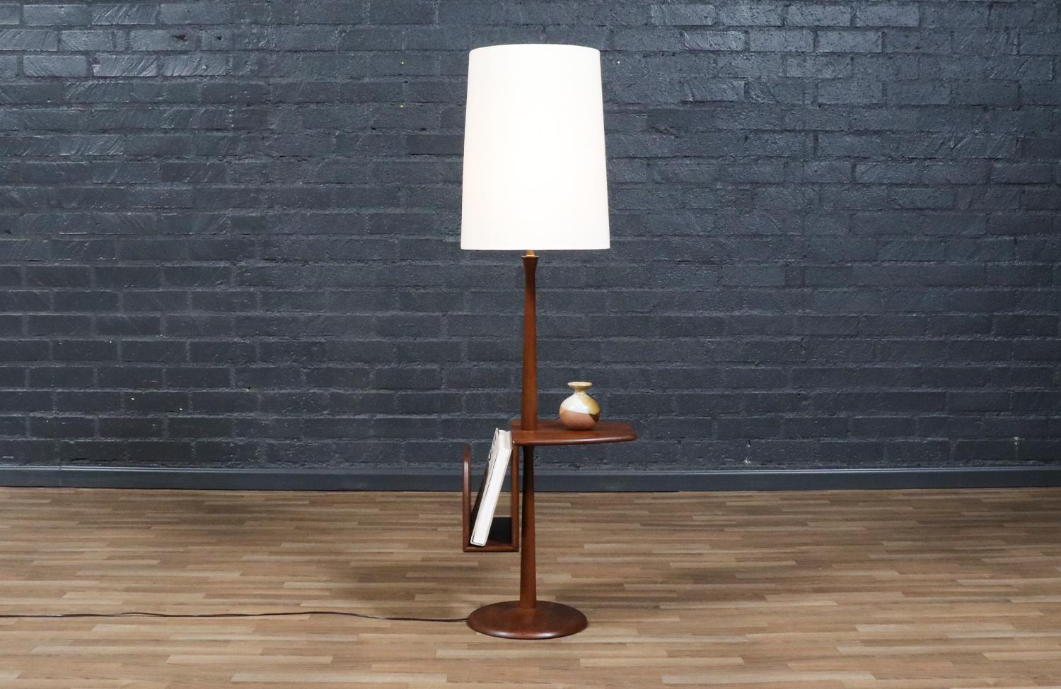 Mid-Century Modern Expertly Restored - Laurel Walnut Floor Lamp w/ Magazine Holder & Tray Table For Sale