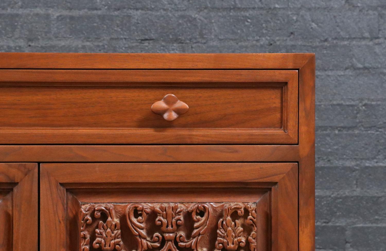 Expertly Restored - Maurice Bailey Credenza w/ Redwood for Monteverdi-Young For Sale 3