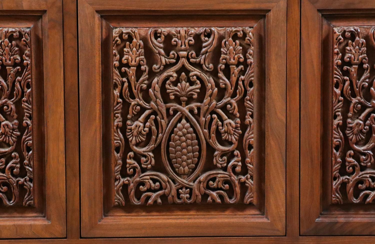 Expertly Restored - Maurice Bailey Credenza w/ Redwood for Monteverdi-Young For Sale 5