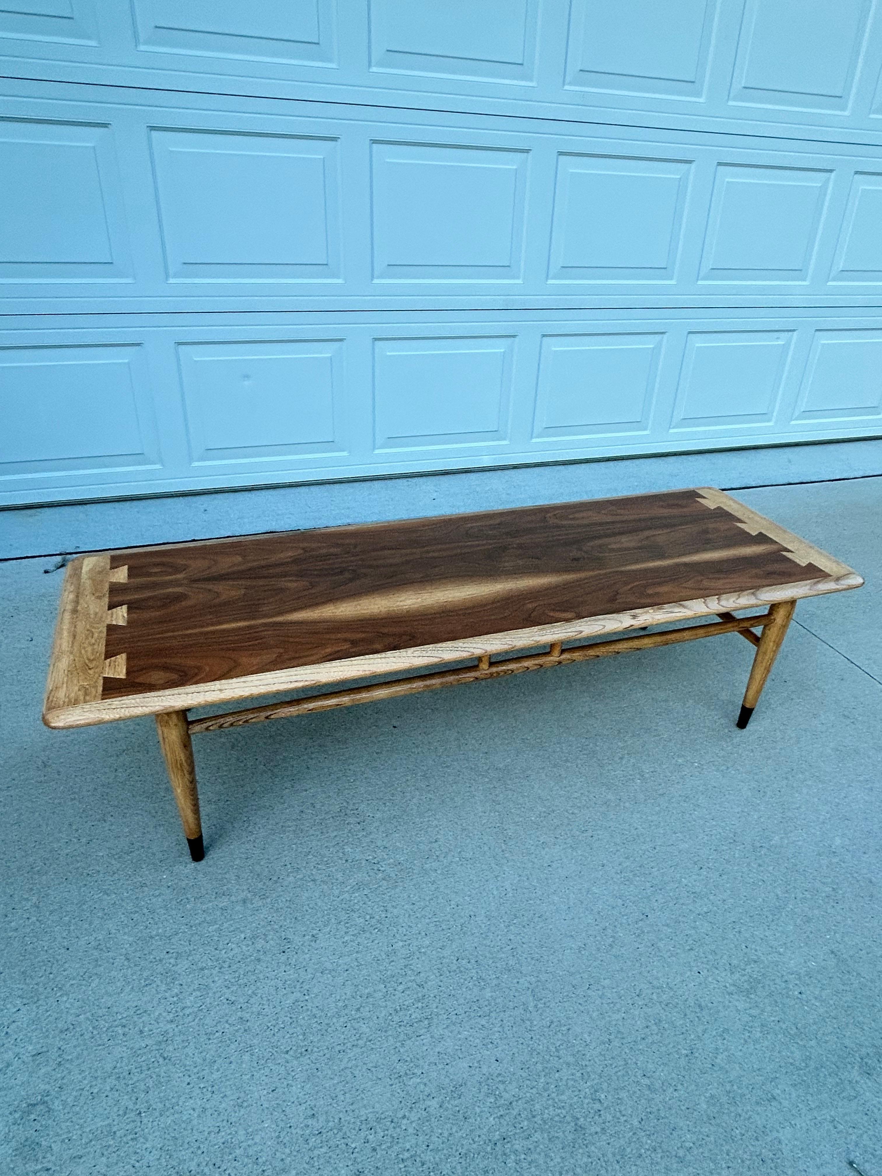American Expertly Restored MCM Lane Acclaim Walnut Coffee Table For Sale