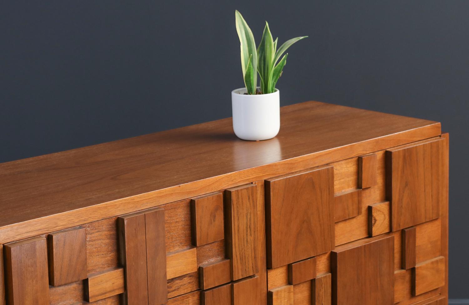 Mid-20th Century Expertly Restored - Mid-Century Brutalist 