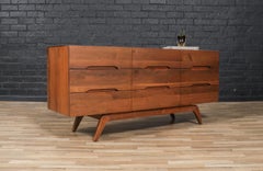 Expertly Restored - Mid-Century Californian Modern Sculpted Walnut Dresser