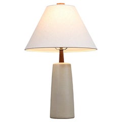 Restaurata con perizia - Lampada da tavolo in ceramica grigia di metà secolo di Jane & Jane Martz