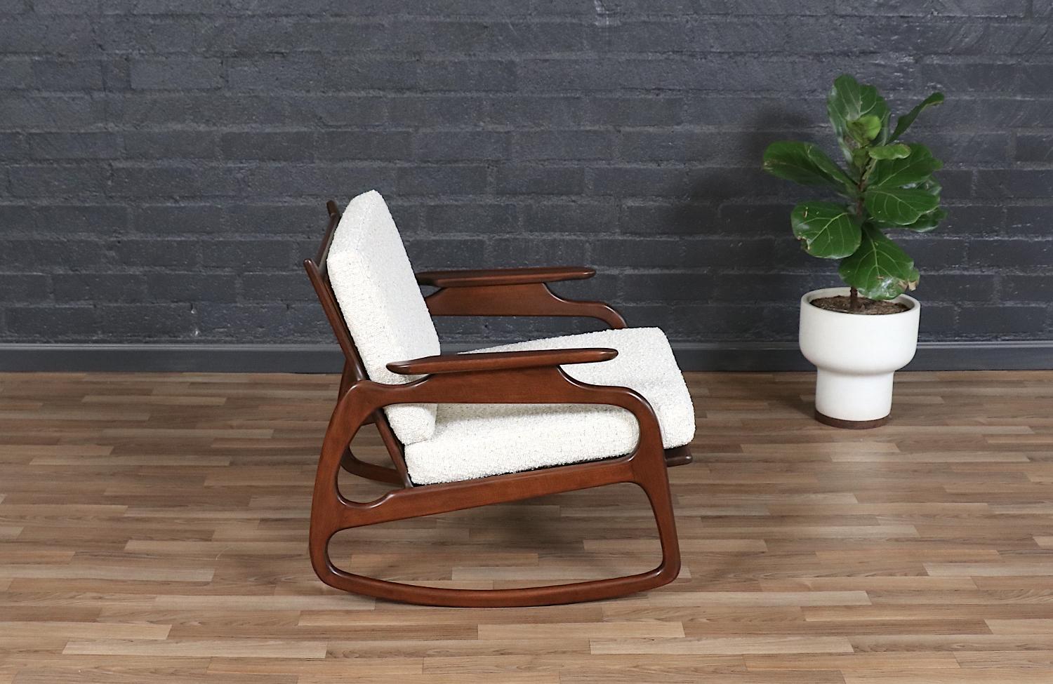 Mid-Century Modern Expertly Restored - Mid-Century Italian Modern Rocking Chair w/ Cane Backrest For Sale