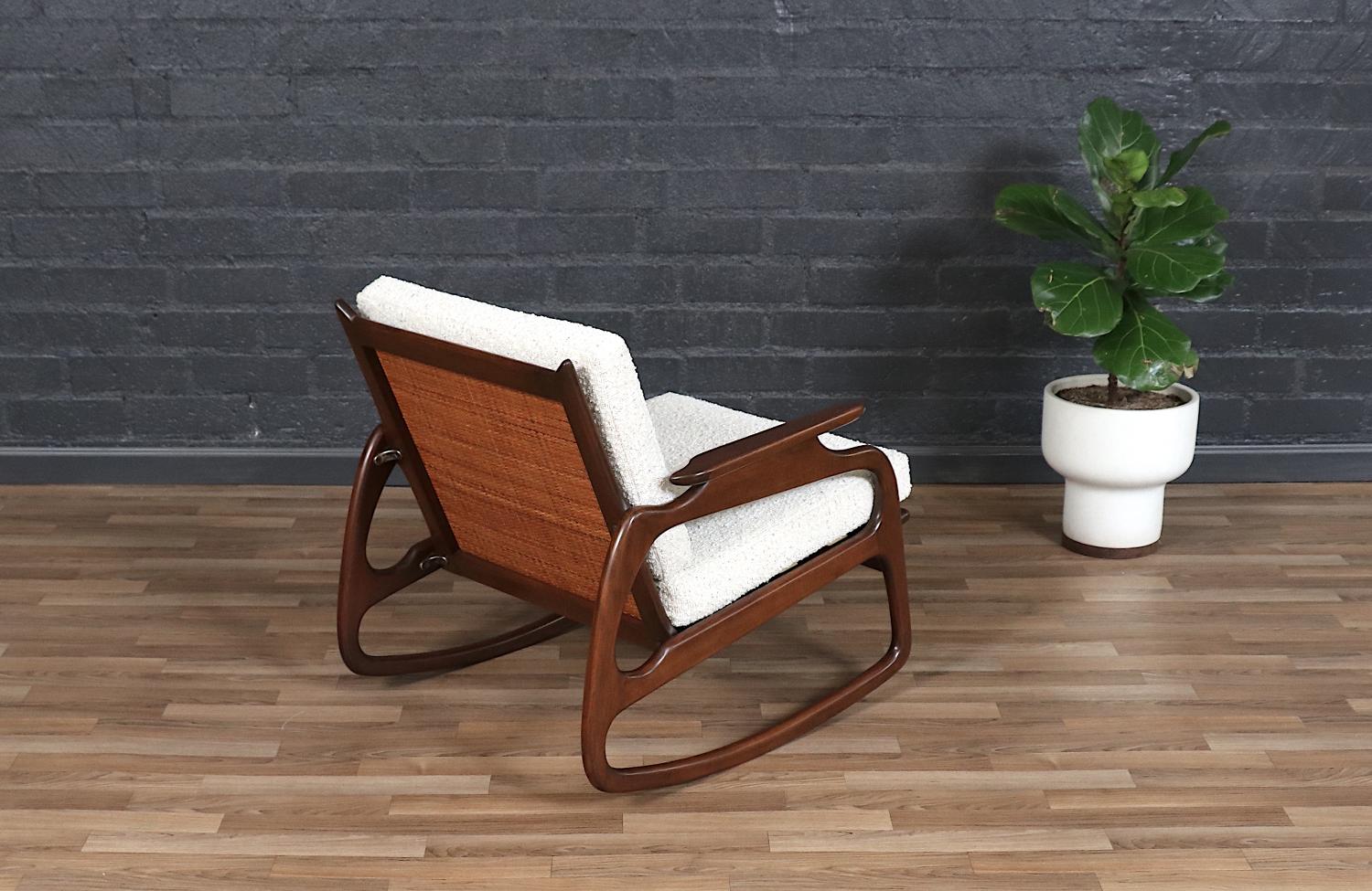 Stained Expertly Restored - Mid-Century Italian Modern Rocking Chair w/ Cane Backrest For Sale