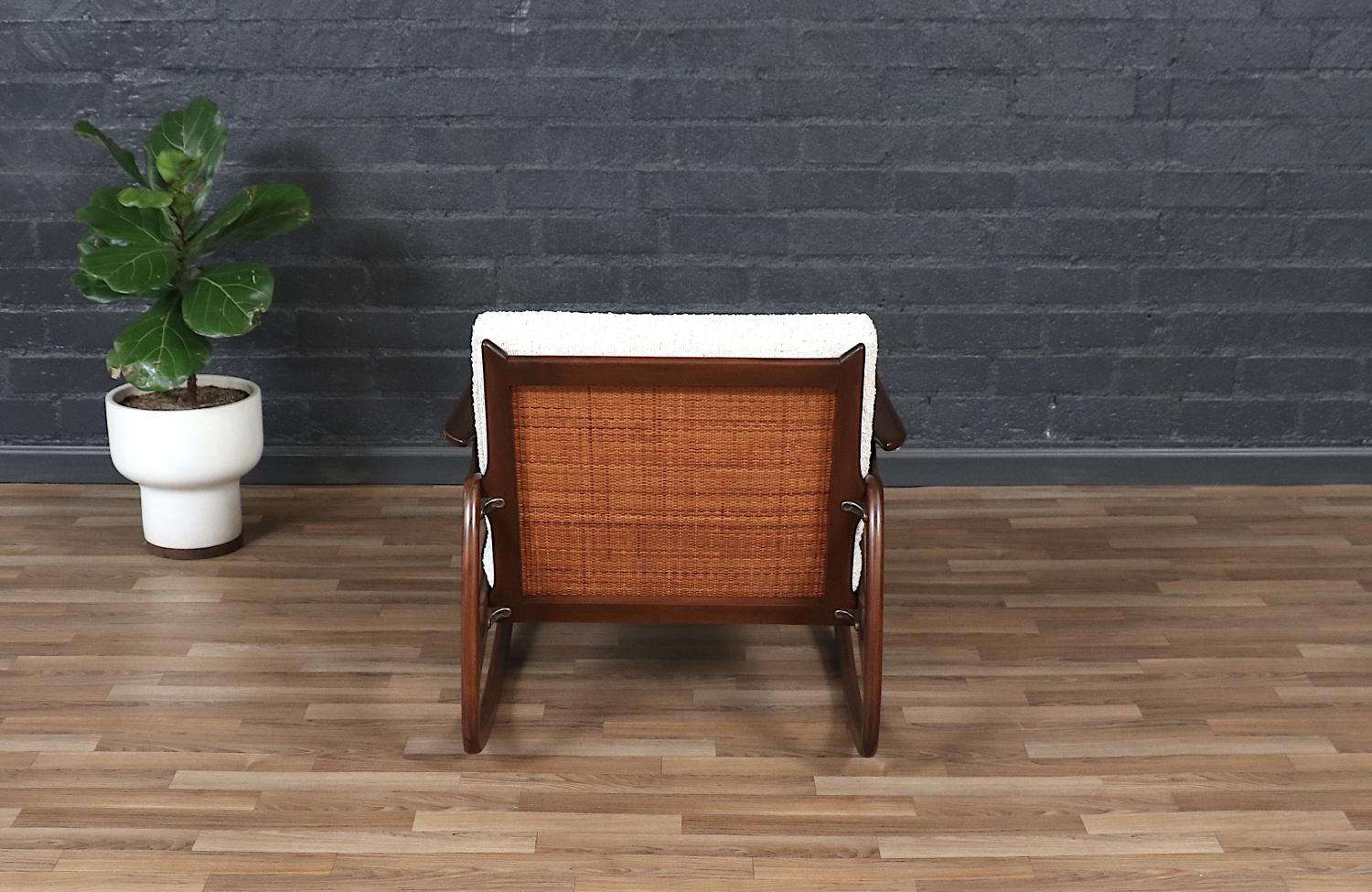 Expertly Restored - Mid-Century Italian Modern Rocking Chair w/ Cane Backrest In Excellent Condition For Sale In Los Angeles, CA