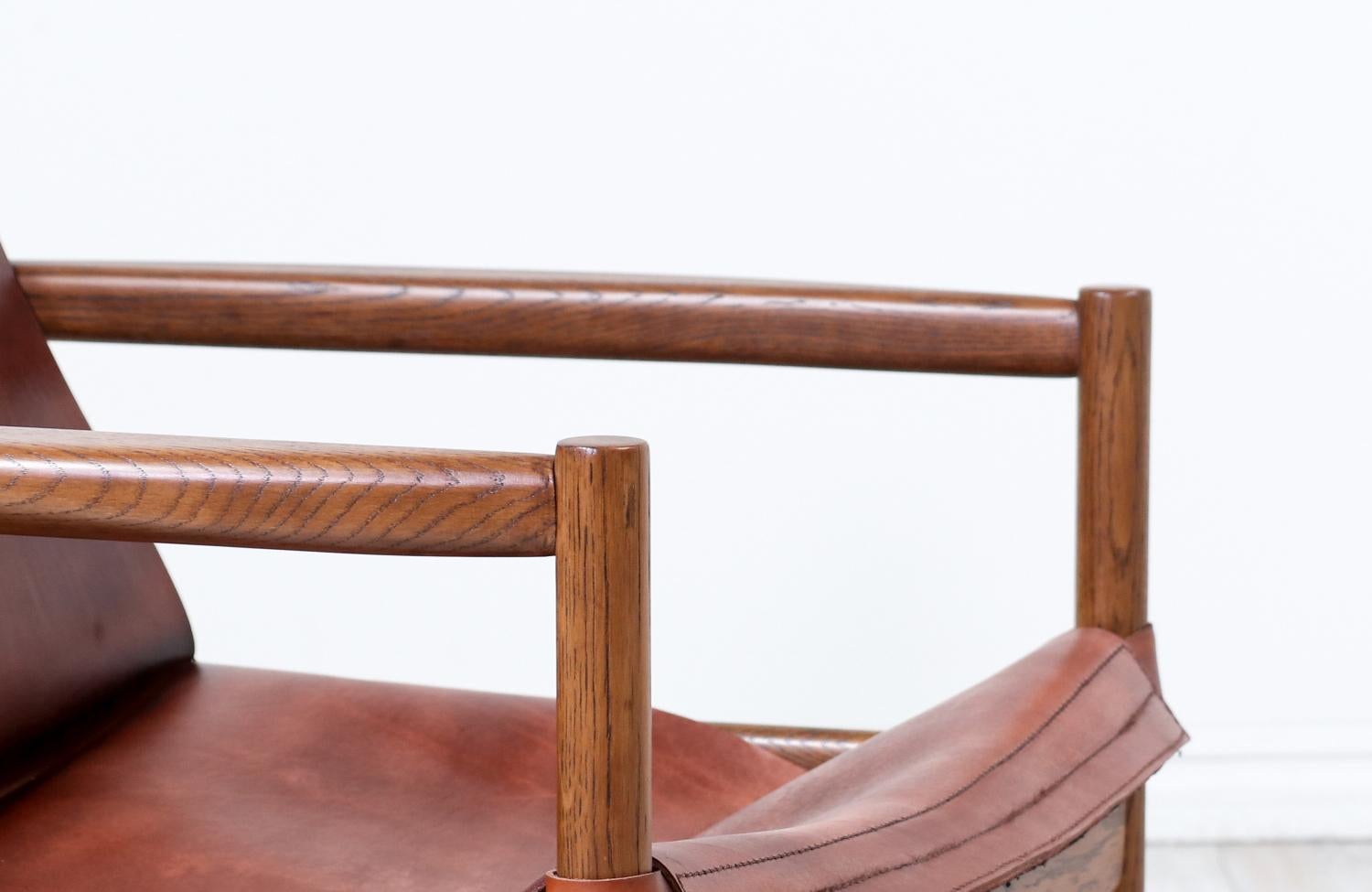 Fachmännisch restauriert - Cognacfarbener Safari-Stuhl aus Leder, Mid-Century Modern im Angebot 4