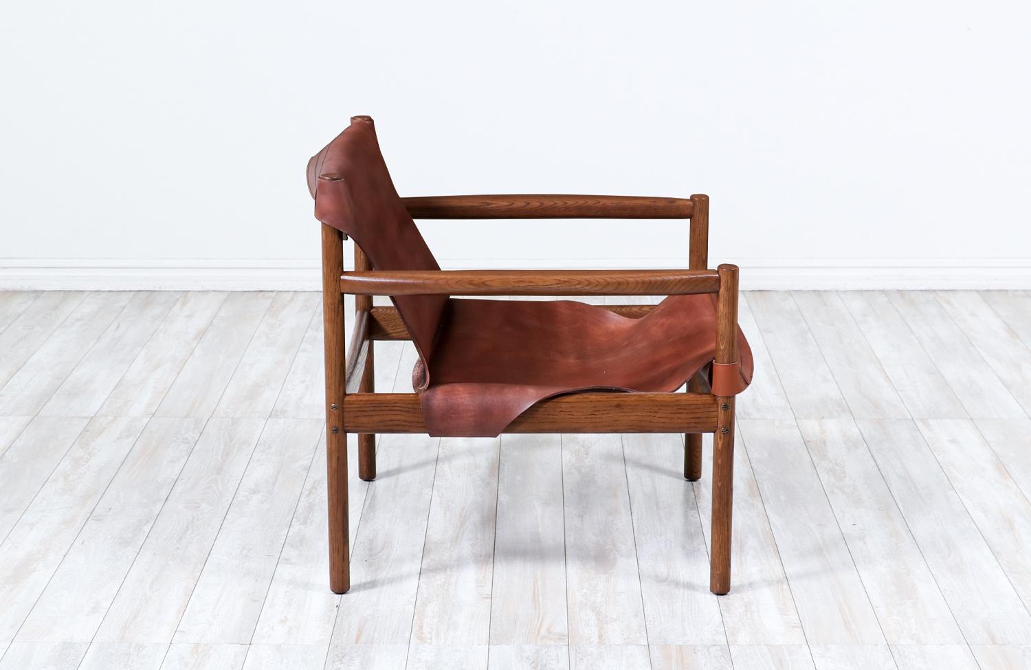 Fachmännisch restauriert - Cognacfarbener Safari-Stuhl aus Leder, Mid-Century Modern (Moderne der Mitte des Jahrhunderts) im Angebot